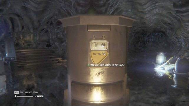 Approach the console on the right and initiate the procedure, then disengage locking mechanism in the middle of the room - Destroy the nest - Walkthrough - Alien: Isolation - Game Guide and Walkthrough