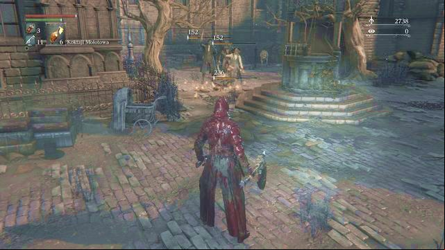 You can easily eliminate a group of enemies with the well-aimed Molotov Cocktail. - Central Yharnam | Walkthrough - Walkthrough - Bloodborne Game Guide & Walkthrough
