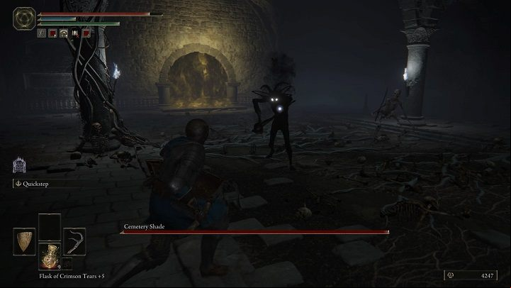 If you keep the boss at a medium distance, Cemetery Shade will seem to be waiting for your move - Elden Ring: How to beat Cemetery Shade? - Liurnia of the Lakes - Elden Ring Guide