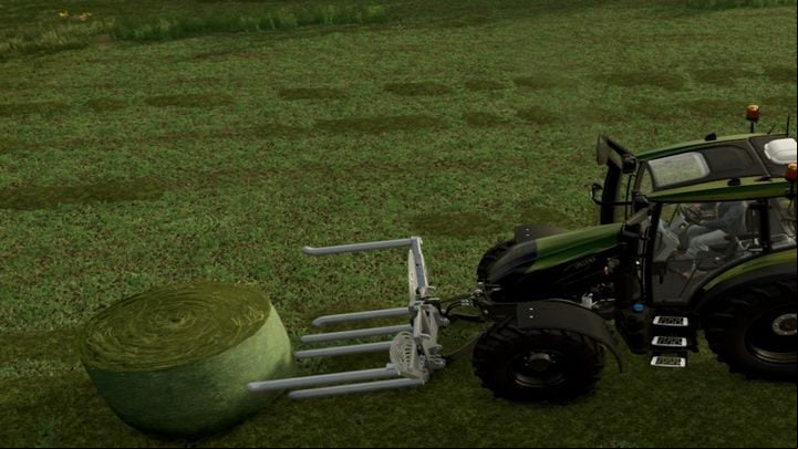 Sometimes bales can fall over - some loaders won't be able to deal with this problem - Farming Simulator 22: Bailing - tips - Grass, hay and silage - Farming Simulator 22 Guide