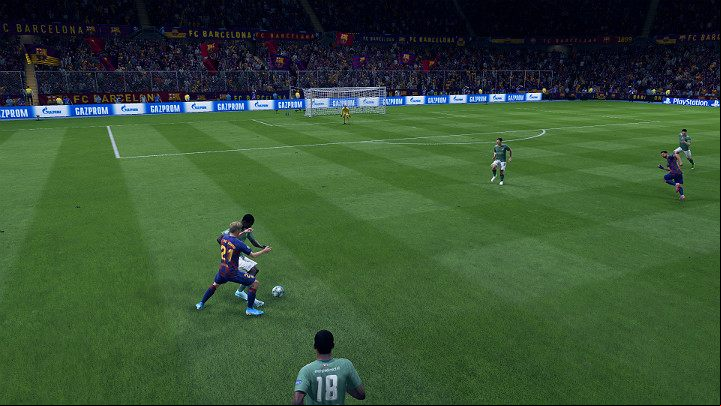 When you get closer to an opponents player, you often find yourself in a situation where two players are fighting bark to bark for the ball - usually, it ends in stabbing, but sometimes a whistling foul can occur - Advanced defense in FIFA 20 - Defense - FIFA 20 Guide