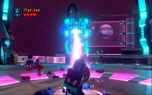 Go to the central part of the arena, then build a patriotic for Captain America - Doctor Doom | Boss fights - Boss fights - LEGO Marvel Super Heroes Game Guide & Walkthrough