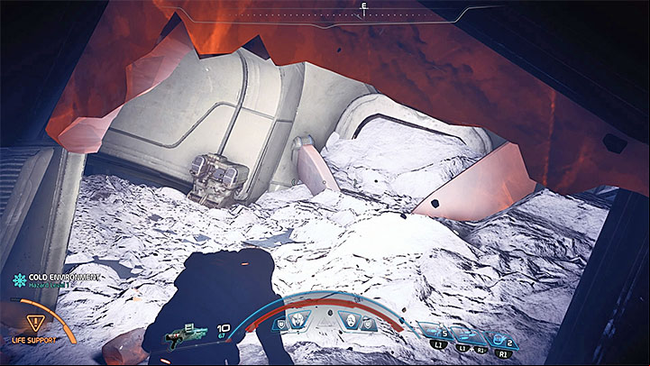 When you are investigating the ruins you should have your scanner activated - The Lost Scout | Voeld side quests - Voeld - Mass Effect: Andromeda Game Guide