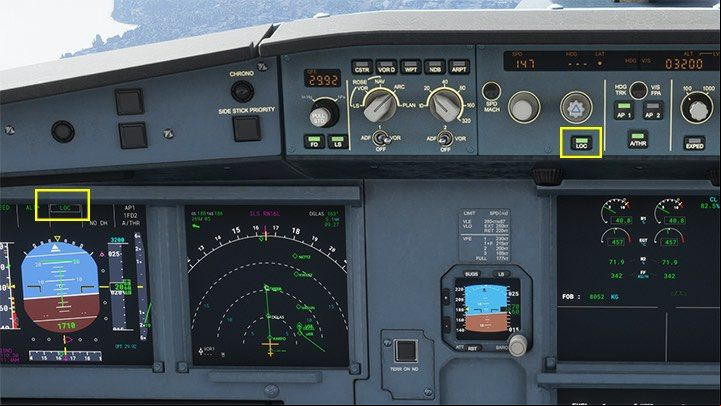 When entering the course of the runway, prepare the Localiser with the LOC button, to position yourself perfectly in front of the runway - Microsoft Flight Simulator: ILS landing - enger aircraft - Example flight - Microsoft Flight Simulator 2020 Guide