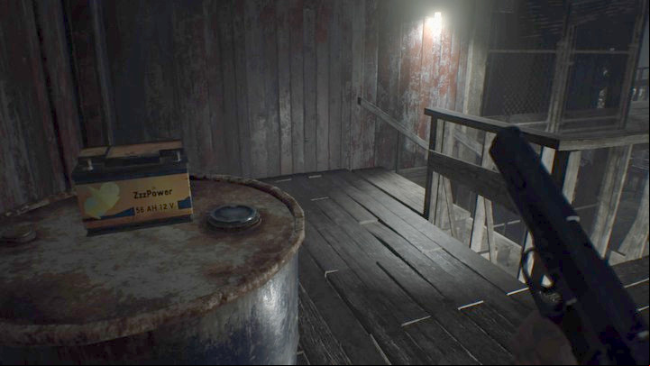 Take the battery to the device on the ground level - Resident Evil 7: Testing area and boat house walktrough - Resident Evil VII Walkthrough - Resident Evil 7 Guide, Walkthrough