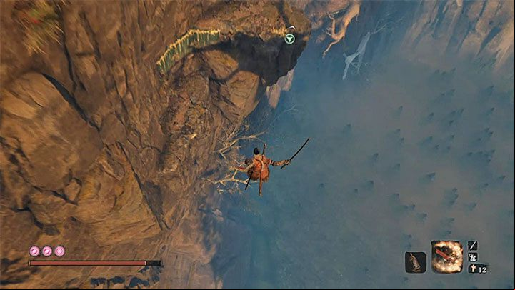 In the newly opened part of the Temple Senpou there are many new containers to loot, but you need to kill the snake, do not need to open them yet - Great Serpent - the second and third encounter| Sekiro Shadows Die Twice - Bosses - Sekiro Guide and Walkthrough