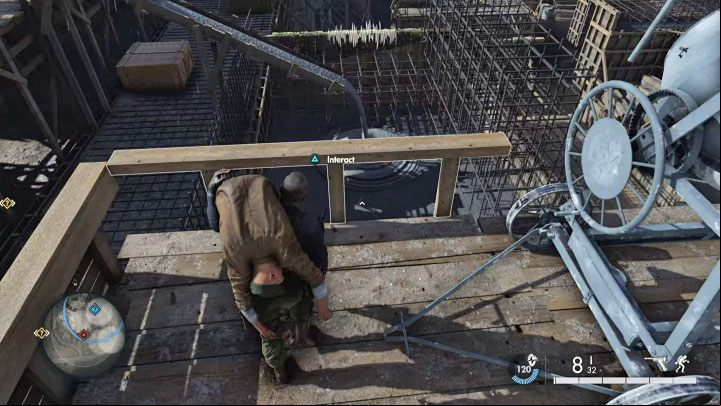 Pick up the unconscious Baumann and carry him towards the construction site - Sniper Elite 5: Kill List Target from mission 5: Lanzo Baumann - walkthrough - Mission 5 - Festung Guernsey - Sniper Elite 5 Guide, Walkthrough