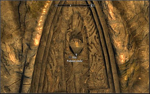 In the end head to the artifact furthest from Arniel, that is the Saarthal Amulet hanging from the wall (screen above) - Under Saarthal - p. 1 | Side quests - Side quests - The Elder Scrolls V: Skyrim Game Guide