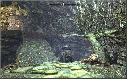 Now you can connect the three pieces of Gauldur Amulet into one - Under Saarthal - p. 3 | Side quests - Side quests - The Elder Scrolls V: Skyrim Game Guide