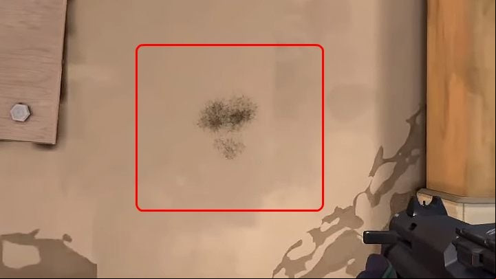 Despite all the mentioned flaws, Stinger is an excellent weapon for close range - Valorant: Sub-machine guns (SMGs) guide - Stinger, Spectre - Weapons - Valorant Guide